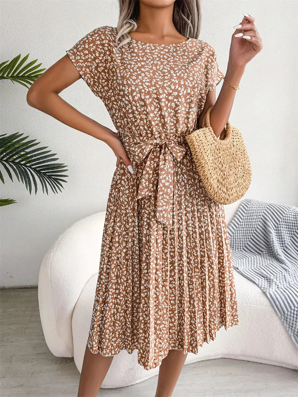 Isabelle | Pleated Floral Dress with Tie Luvy Boutique