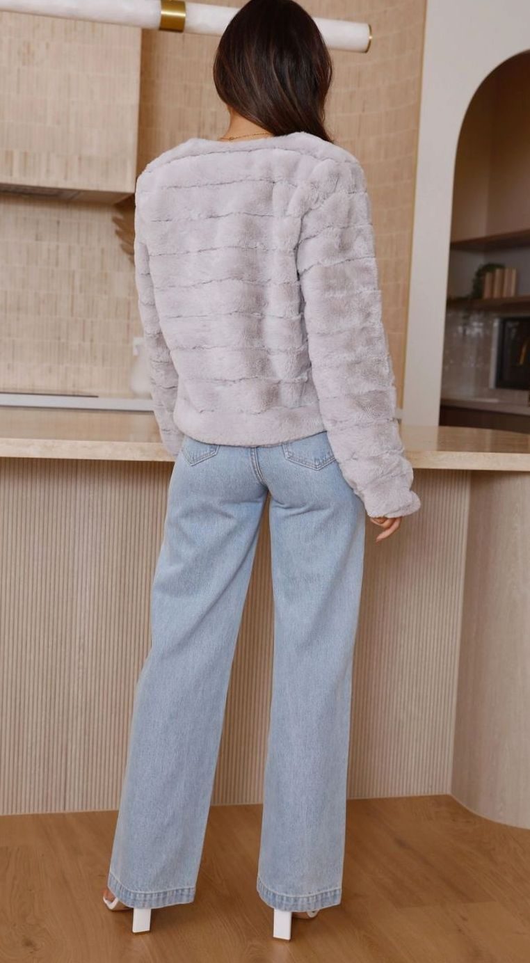 Women's Cropped Open-Front Faux Fur Jacket