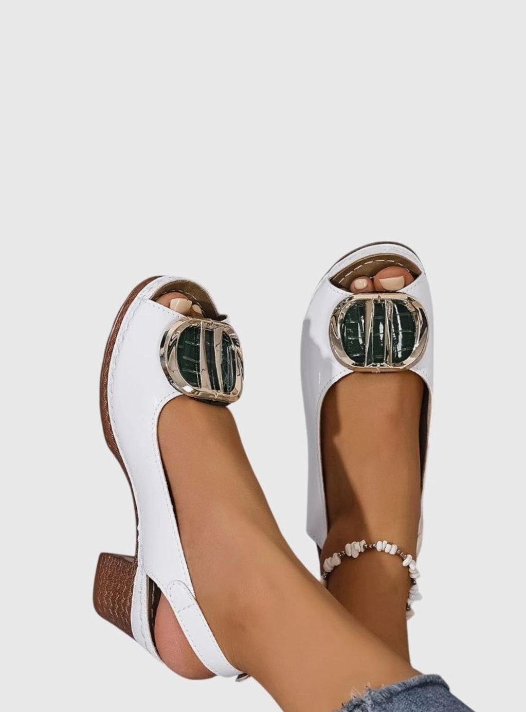 Women's Glossy Faux Leather Block Heel Peep-Toe Pumps