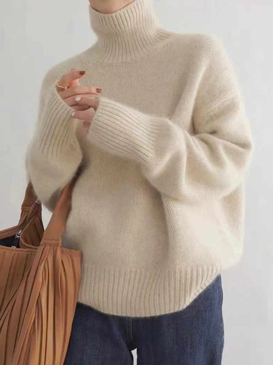 Women's Oversized Turtleneck Cashmere Knit Sweater - Beige