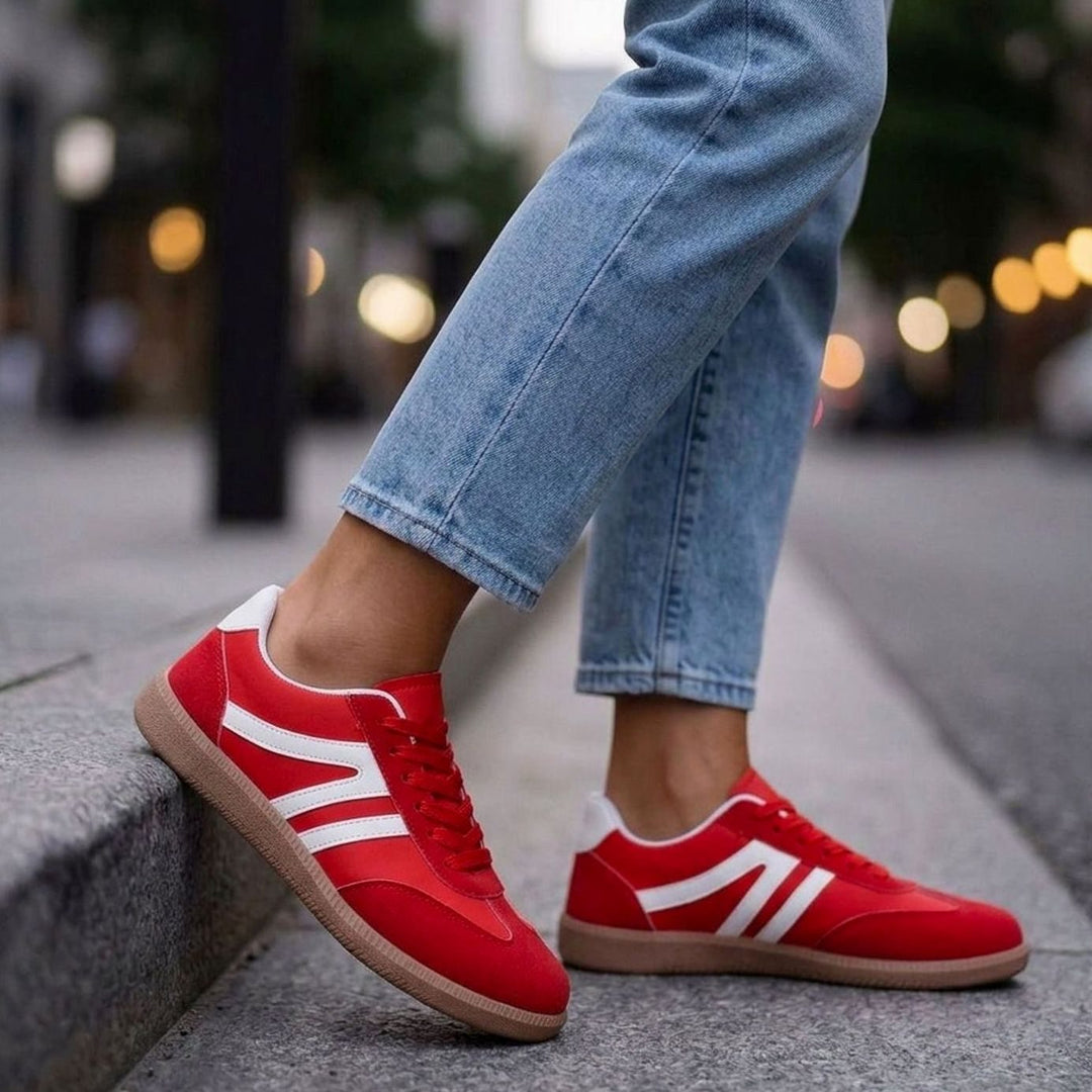 Women's Retro Low-Profile Lace-Up Suede Sneaker Boots - Red